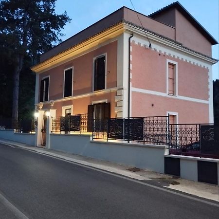 Villino Chelidonia Subiaco Panzió Kültér fotó